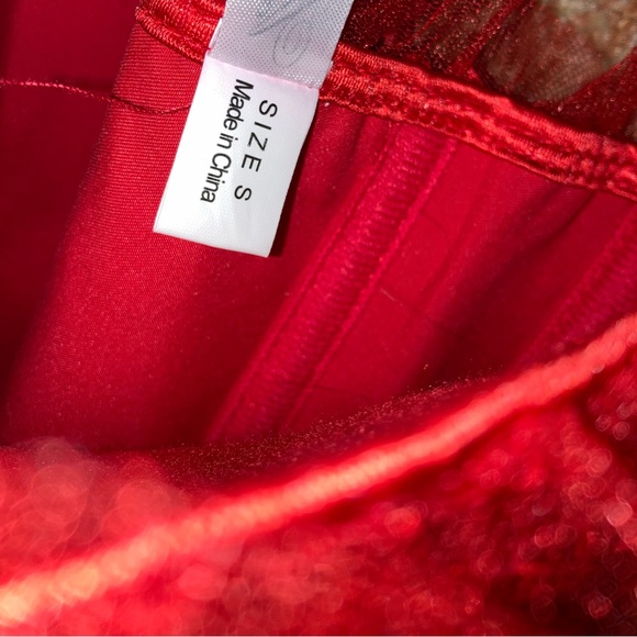 Red Bow Corset - Picture 8 of 8